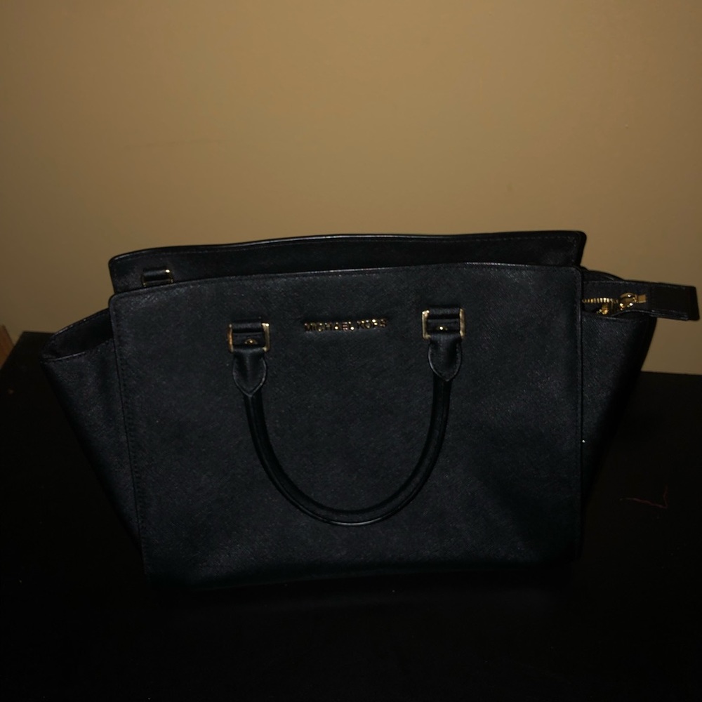 Michael Kors  purse